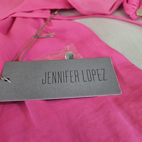 NWT Hot Pink Gorgeous flowy Top. Shoulder showing. Silver buttons. - Picture 6 of 7